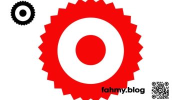 Das Logo ist wie eine rot-weiß-rote Schießscheibe rund gehalten. Die äußerste Schicht zeigt aber 29 Zacken nach außen. Die 29 Zacken symbolisieren eine Sonnenkorona oder Wimpern um ein Auge mit einer kreisrunden Pupille im Inneren. Die Korona ist in rot gehalten wie die Pupille oder innere Kern inmitten des Logos.